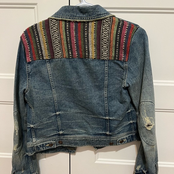 Free People jean jacket with stitching. Size 4 - Picture 3 of 3